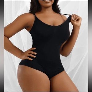zela bodysuit/shapewear